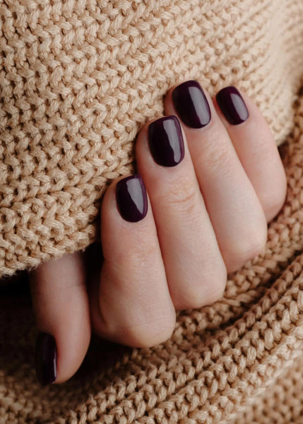 Autumnal chocolate brown nails are seriously trending right now – just ask  Lily James and Hailey Bieber | Glamour UK